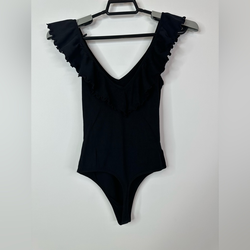 Aritizia Wilfred Top Body Suit Women's Small Ruffle Low Back Ribbed‎ Black - Picture 4 of 7